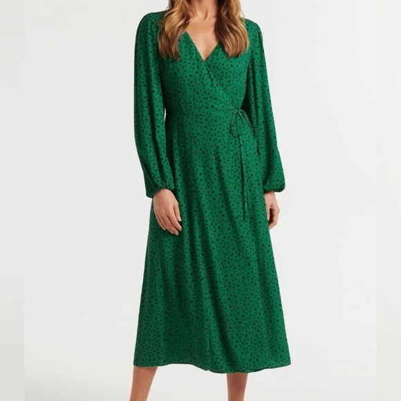 Ever New Dresses & Skirts - Ever New Emerald Green Long Sleeve Wrap Midi Dress